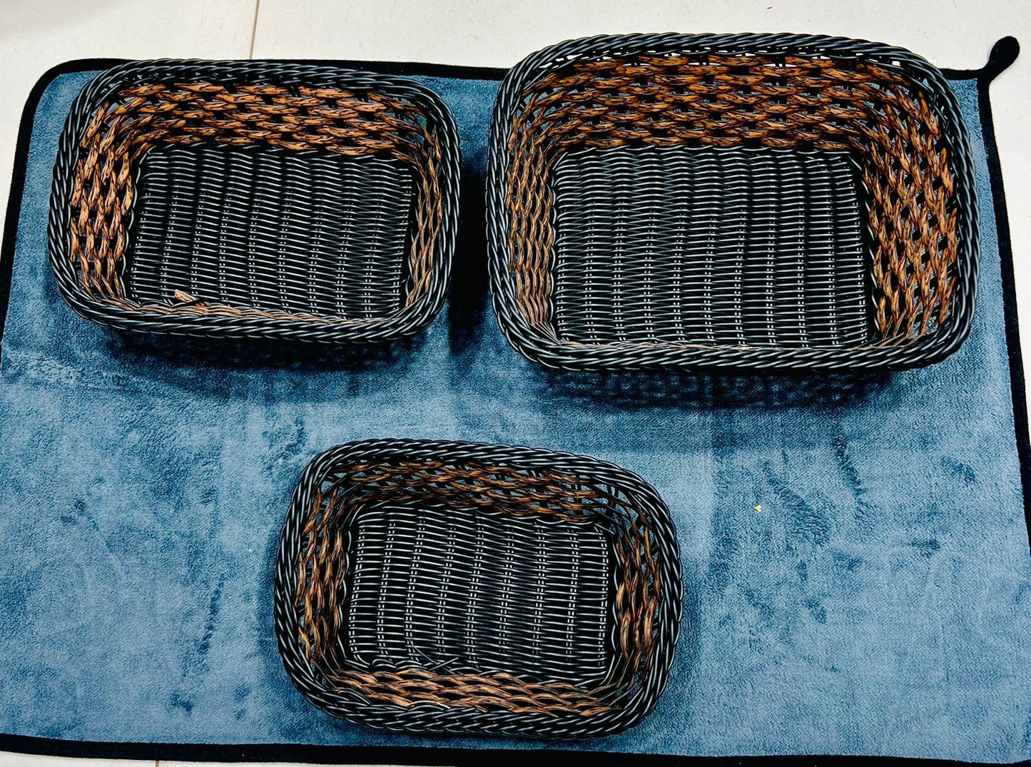 1 PCS(MEDIUM) NYLONE CANE MATERIAL FOOD SERVING BREAD BASKET / NAAN BASKET