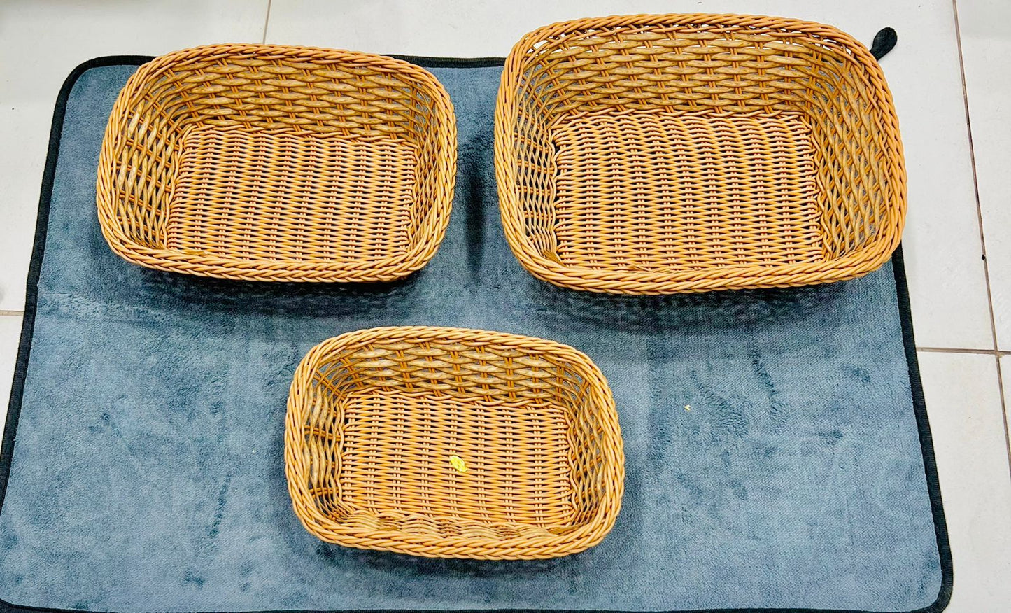 1 PCS(MEDIUM) NYLONE CANE MATERIAL FOOD SERVING BREAD BASKET / NAAN BASKET